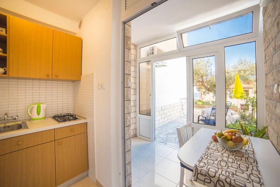 Apartmani Stipan Brela Extérieur photo