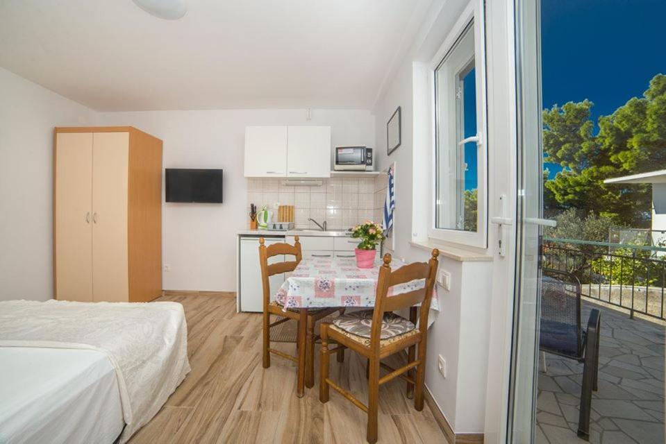Apartmani Stipan Brela Extérieur photo