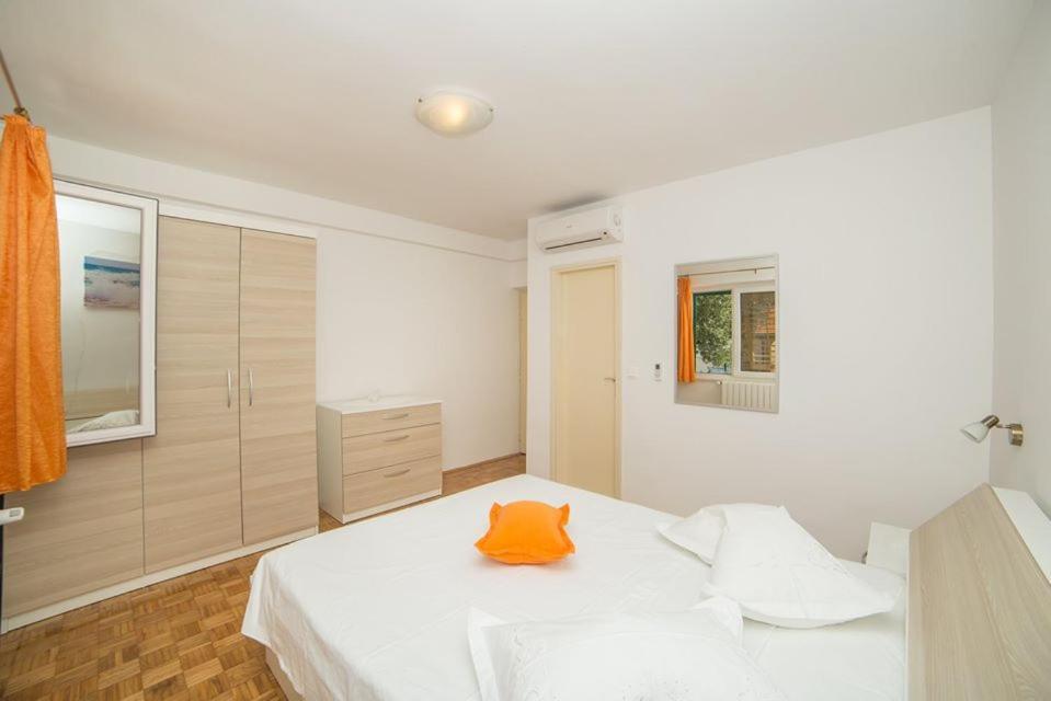 Apartmani Stipan Brela Extérieur photo